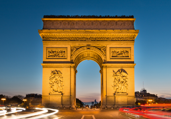 Champs Elysées & Arc de Triomphe | Jardin de Villiers hotel