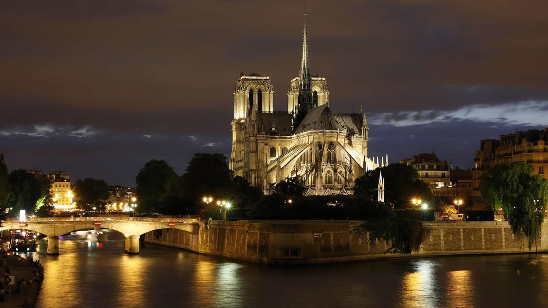 Notre dame de paris. Нотр дам де пари. Собор Парижской Богоматери Нотр-дам-де-пари ночью. Роттердам де пари. Париж (Франция). Собор Парижской Богоматери (Нотр-дам де пари).